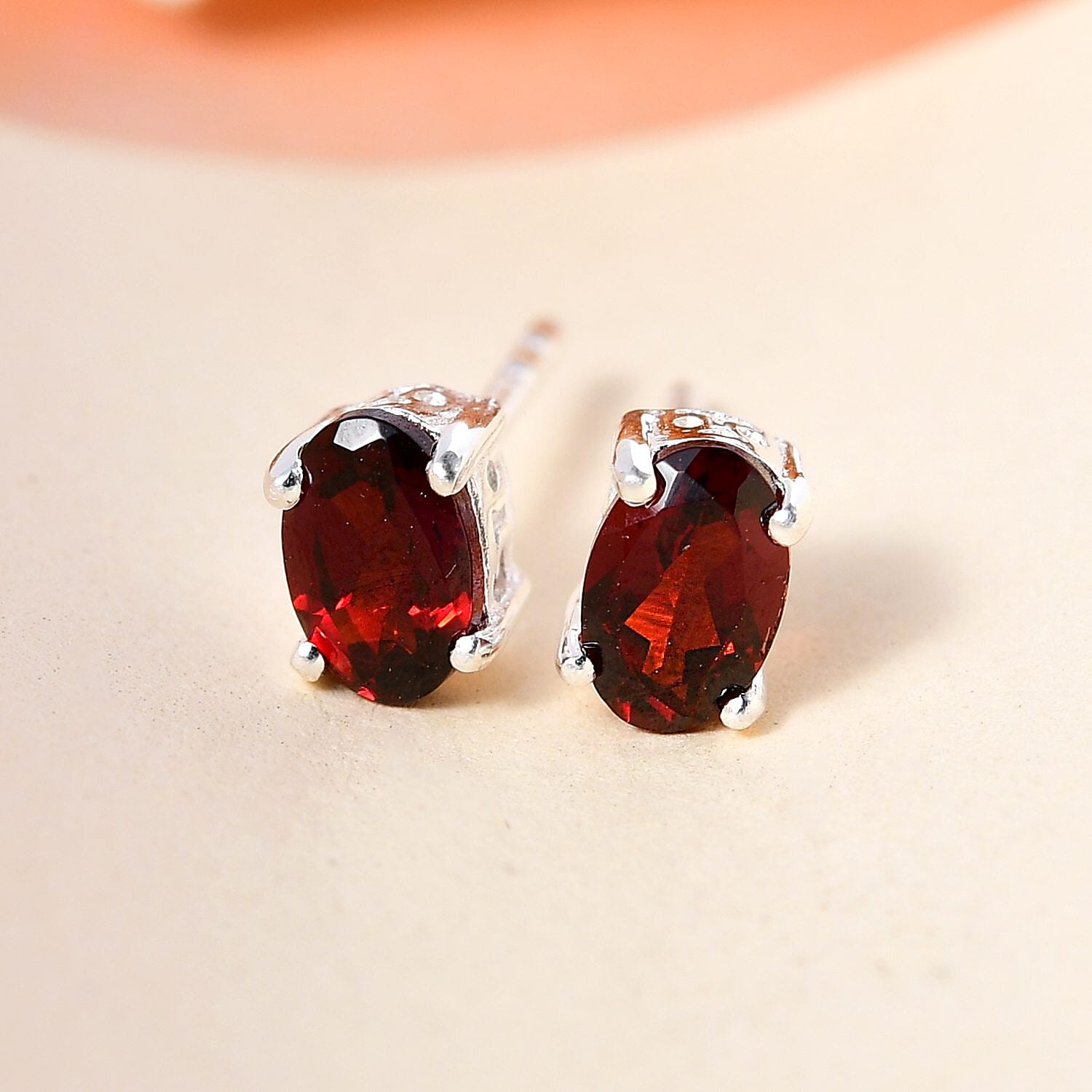 Mozambique Garnet - Product card gallery slide 4 (9431470309631)
