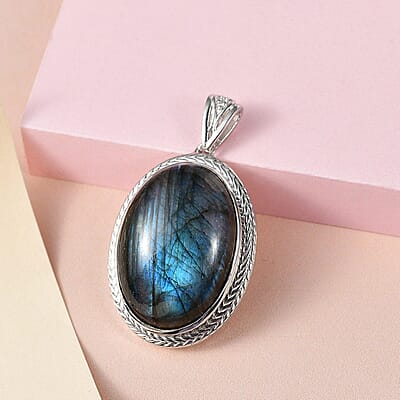 Malagasy Labradorite Solitaire Pendant in Platinum Over Copper with Magnet 25.00 ctw