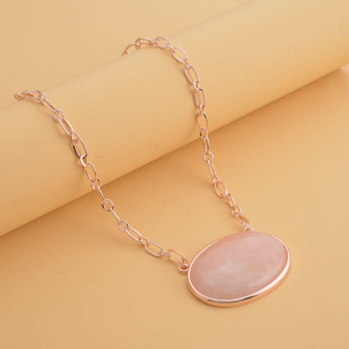 Doorbuster Galilea Rose Quartz Flat Link Chain Necklace 20-22 Inches in Goldtone 150.00 ctw image number 1