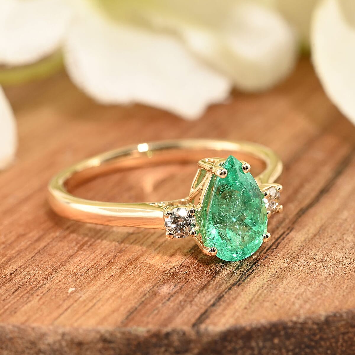 Certified & Appraised LUXORO 14K Yellow Gold AAA Boyaca Colombian Emerald and G-H I2 Diamond Ring 1.00 ctw image number 1
