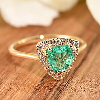 Certified & Appraised Luxoro 14K Yellow Gold AAA Boyaca Colombian Emerald and G-H I2 Diamond Halo Ring (Size 7.0) 1.25 ctw