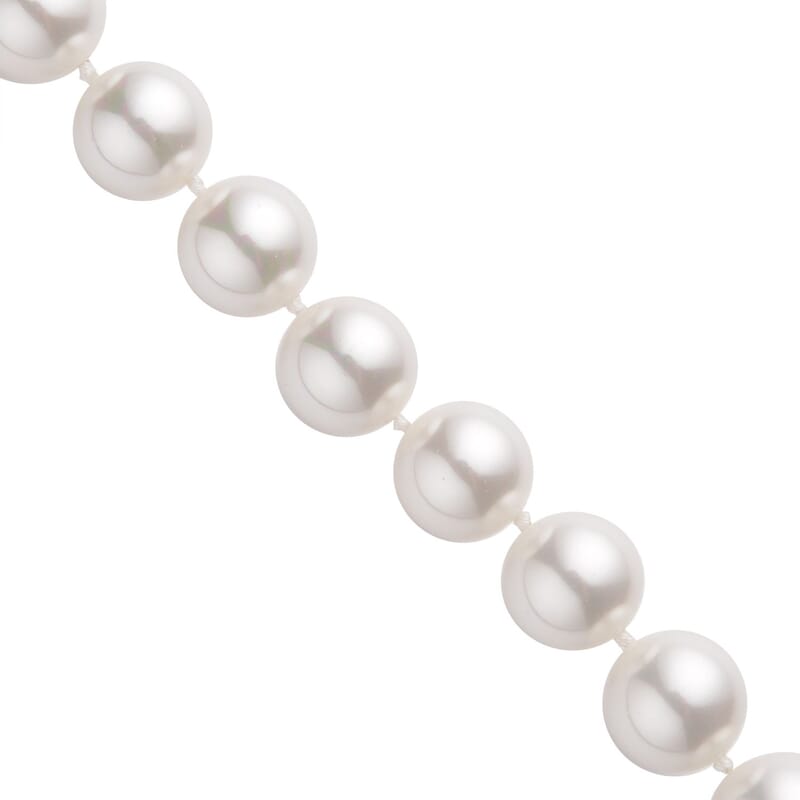 White Shell Pearl Necklace 20 Inches in Stainless Steel