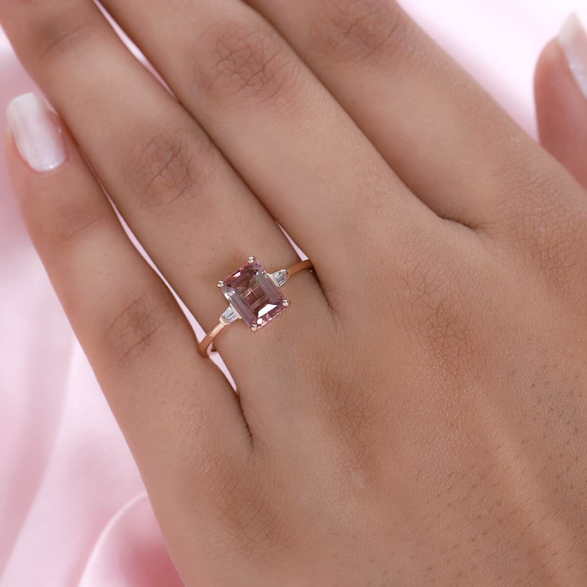 Luxoro 10K Rose Gold Premium Blush Tourmaline and Diamond Ring (Size 7.0) 1.85 ctw image number 2
