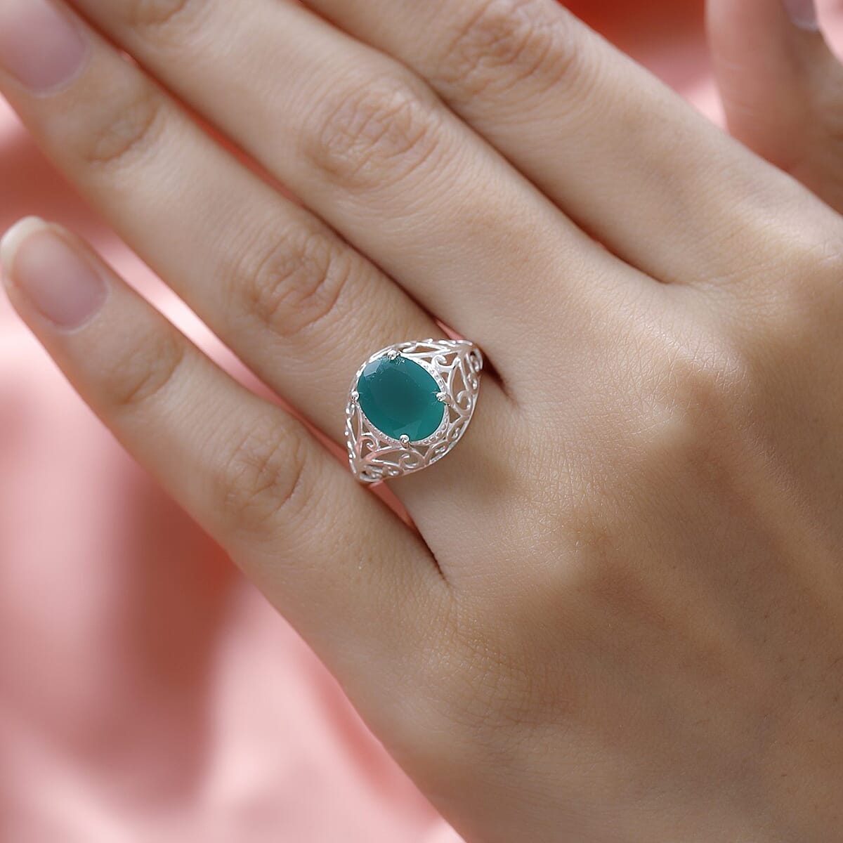 Green Onyx Solitaire Ring in Sterling Silver 2.50 ctw image number 2