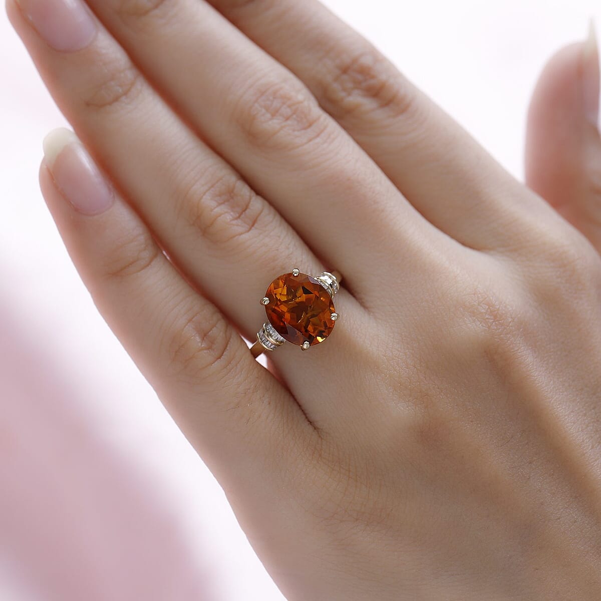 LUXORO 10K Yellow Gold Premium Santa Ana Madeira Citrine and Diamond Ring 2.30 Grams 4.50 ctw image number 2