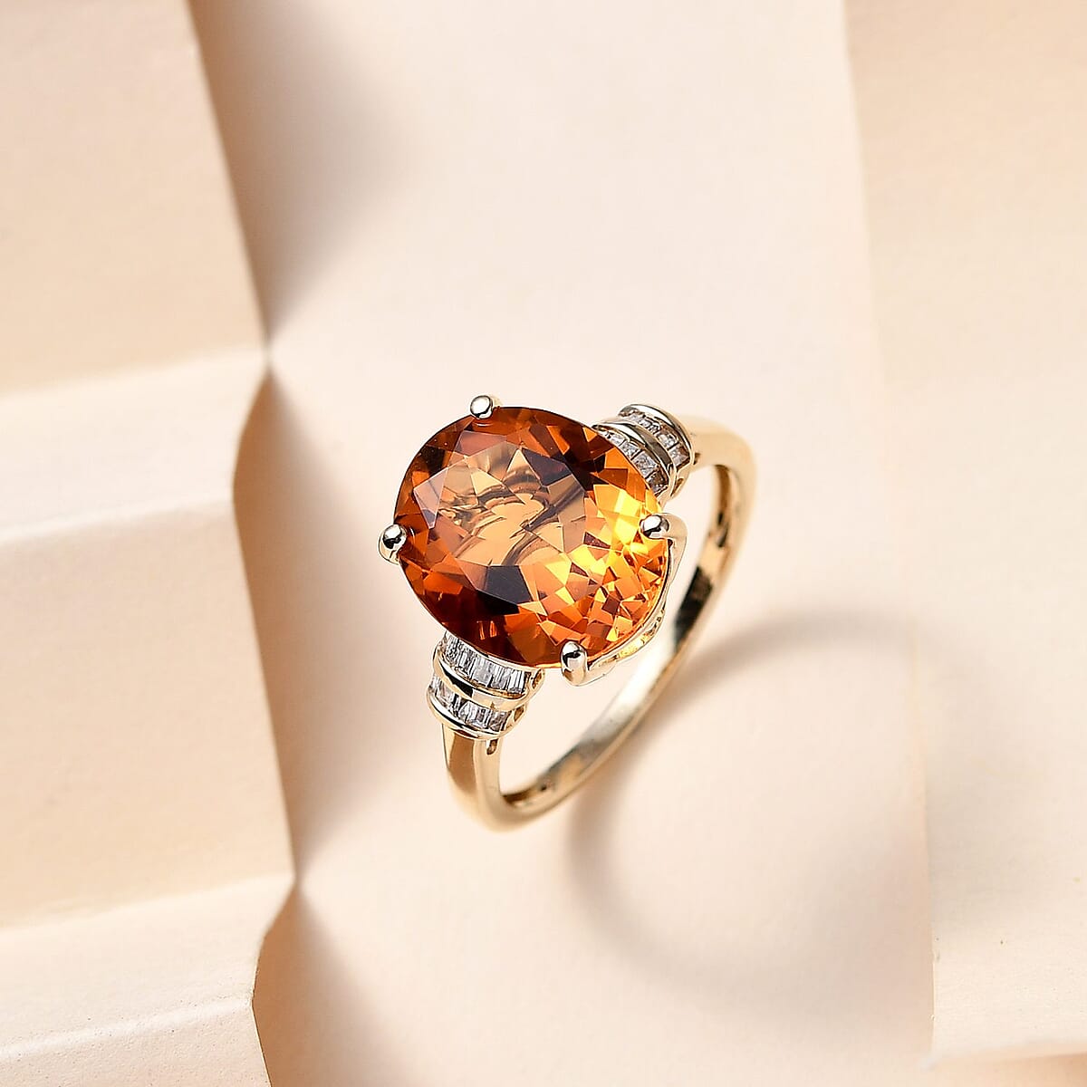 Luxoro 10K Yellow Gold Premium Santa Ana Madeira Citrine and Diamond Ring (Size 6.0) 4.50 ctw image number 1