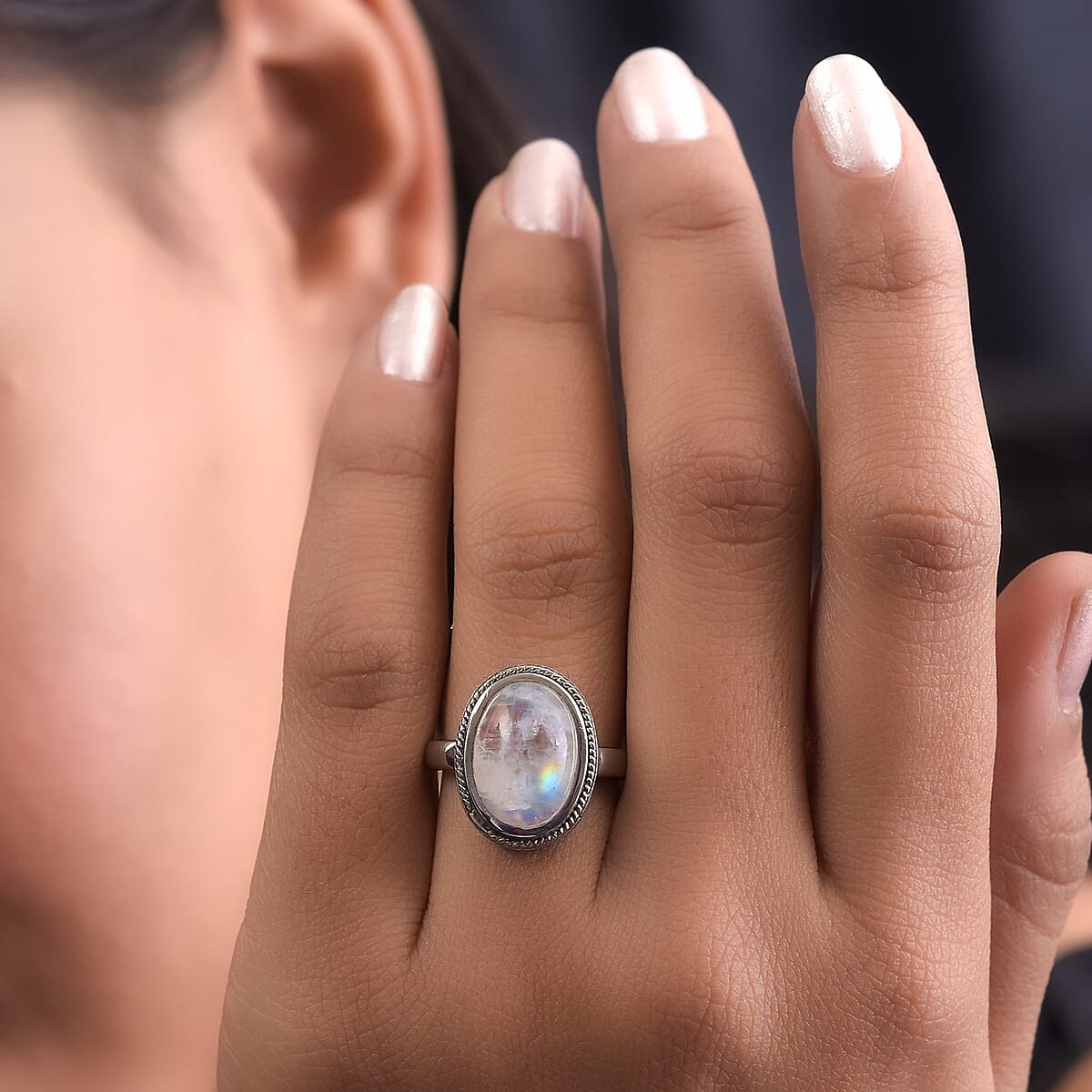 Kuisa Rainbow Moonstone Solitaire Ring in Stainless Steel (Size 7.0) 6.85 ctw image number 4