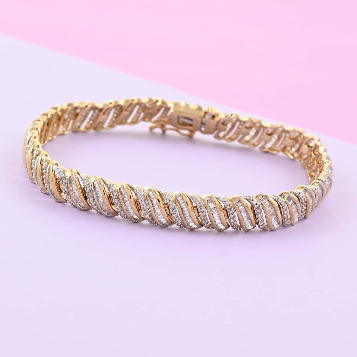 NY Closeout 10K Yellow and White Gold K I2 Diamond Bracelet (7.00 In) 12.80 Grams 2.00 ctw image number 1