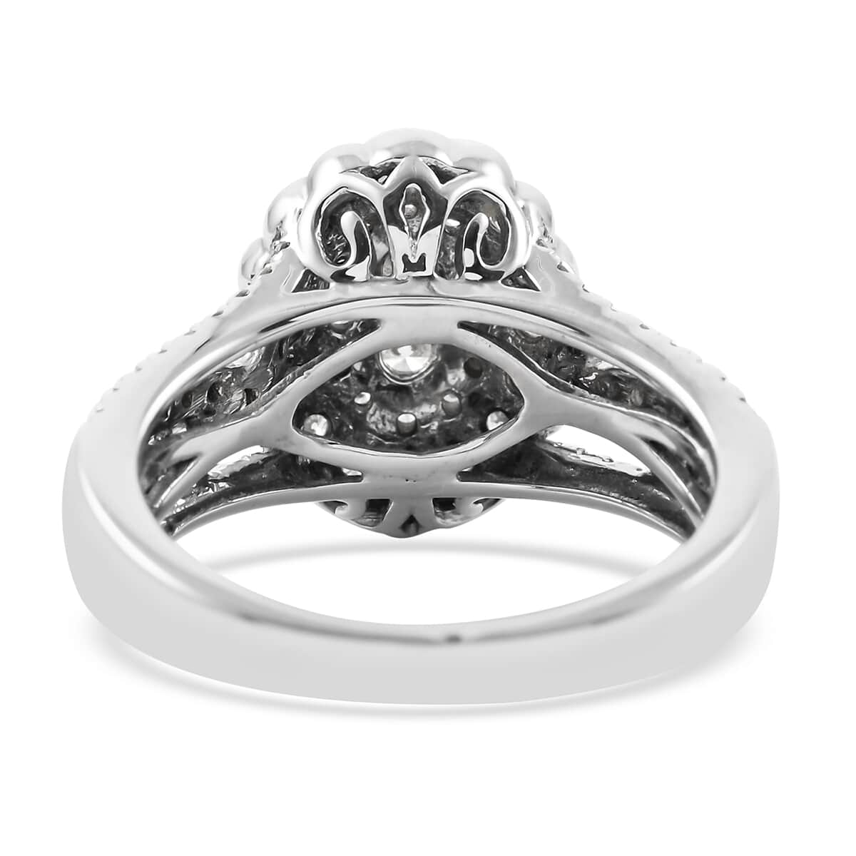 NY Closeout 10K White Gold I I2 Diamond Cluster Ring with Infinity Shank (Size 7.0) 6.70 Grams 1.00 ctw image number 4