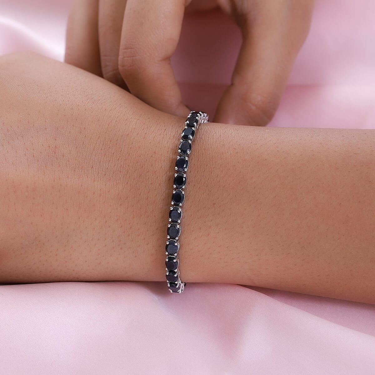Australian Midnight Sapphire Tennis Bracelet in Platinum Over Sterling Silver (7.25 In) 18.15 ctw image number 2