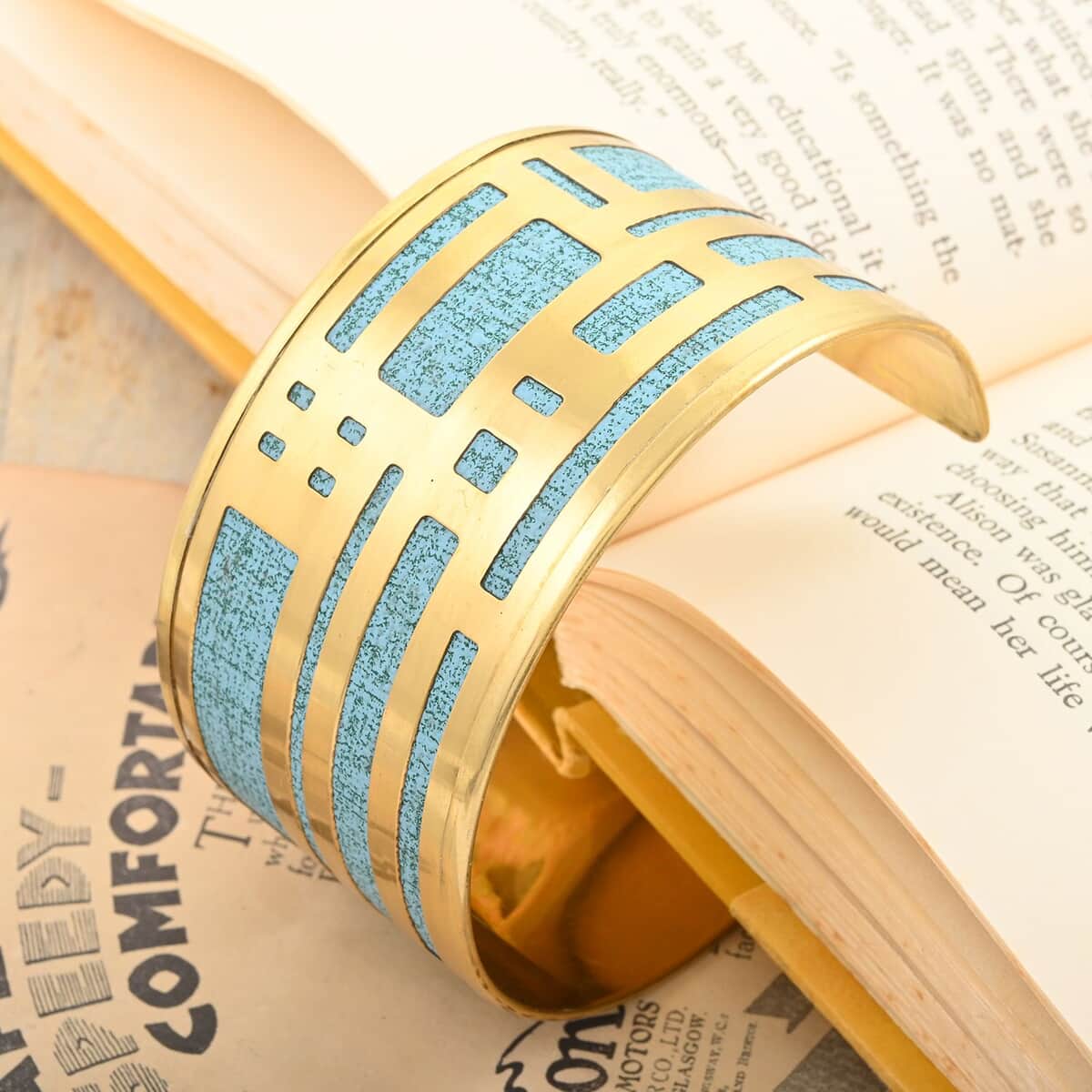 Strip Pattern Cuff Bracelet in Goldtone image number 1