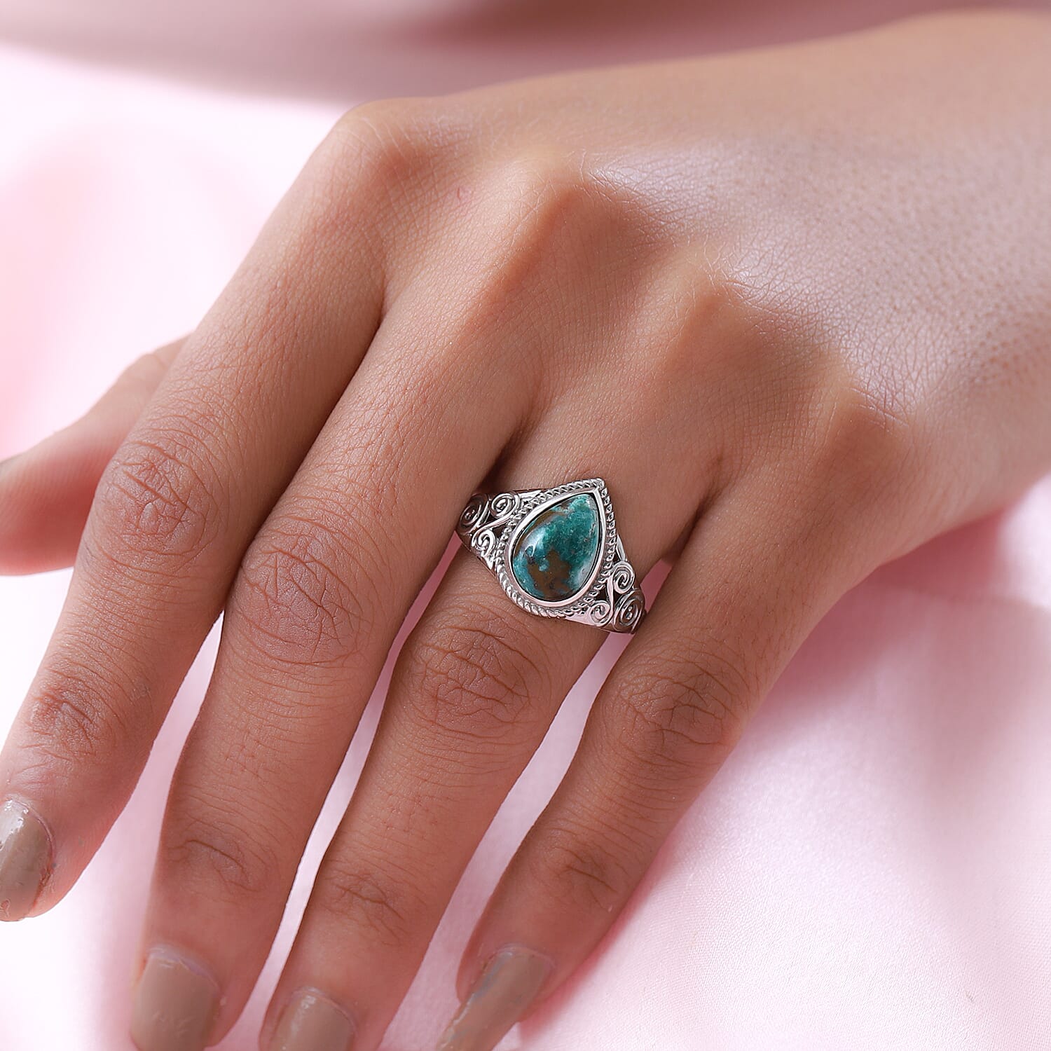 Sierra Nevada Turquoise Solitaire Ring in Platinum Over Sterling Silver (Size 5.75) 2.65 ctw