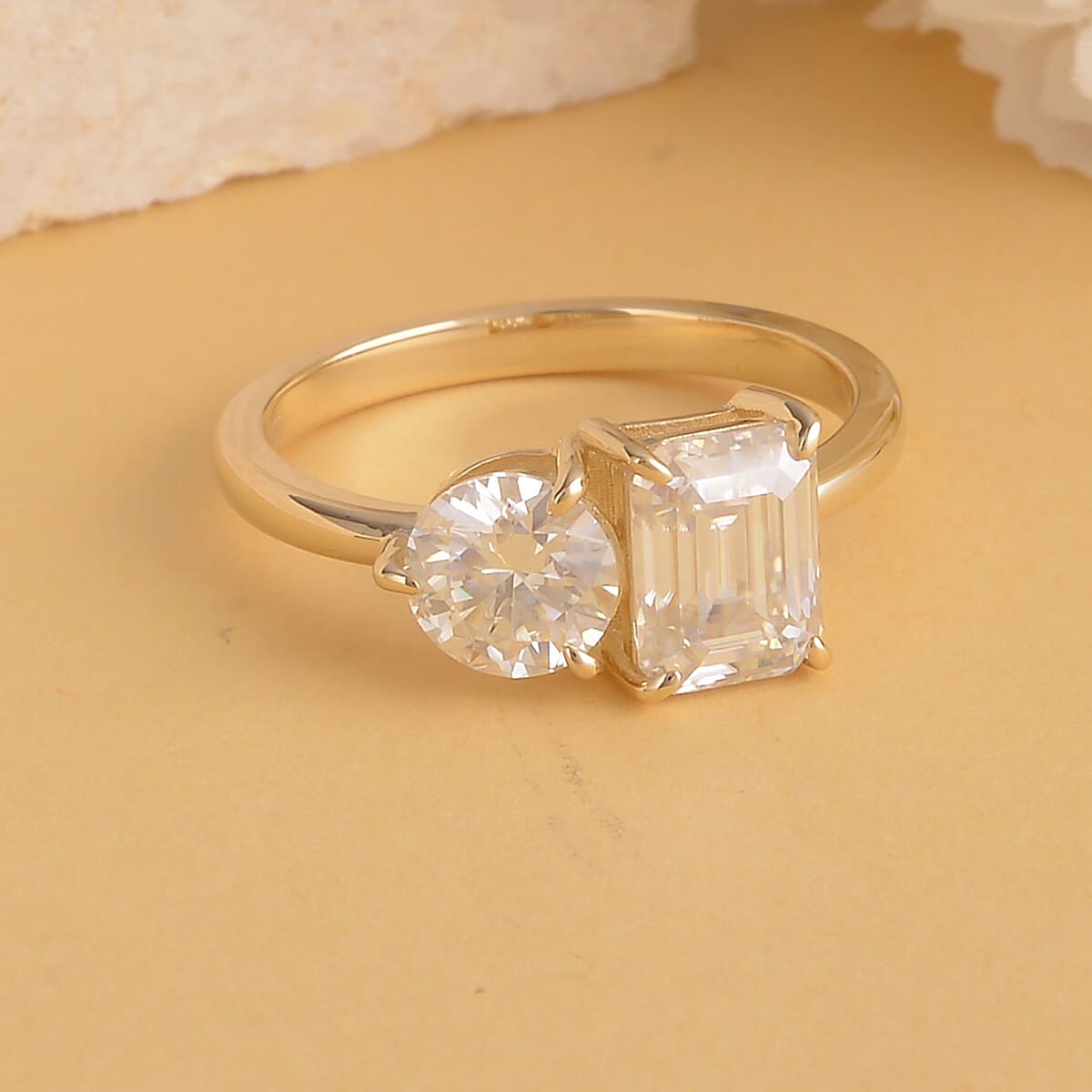 Luxoro Moissanite 2.60 ctw Ring in 10K Yellow Gold (Size 8.0) 2.60 Grams image number 1