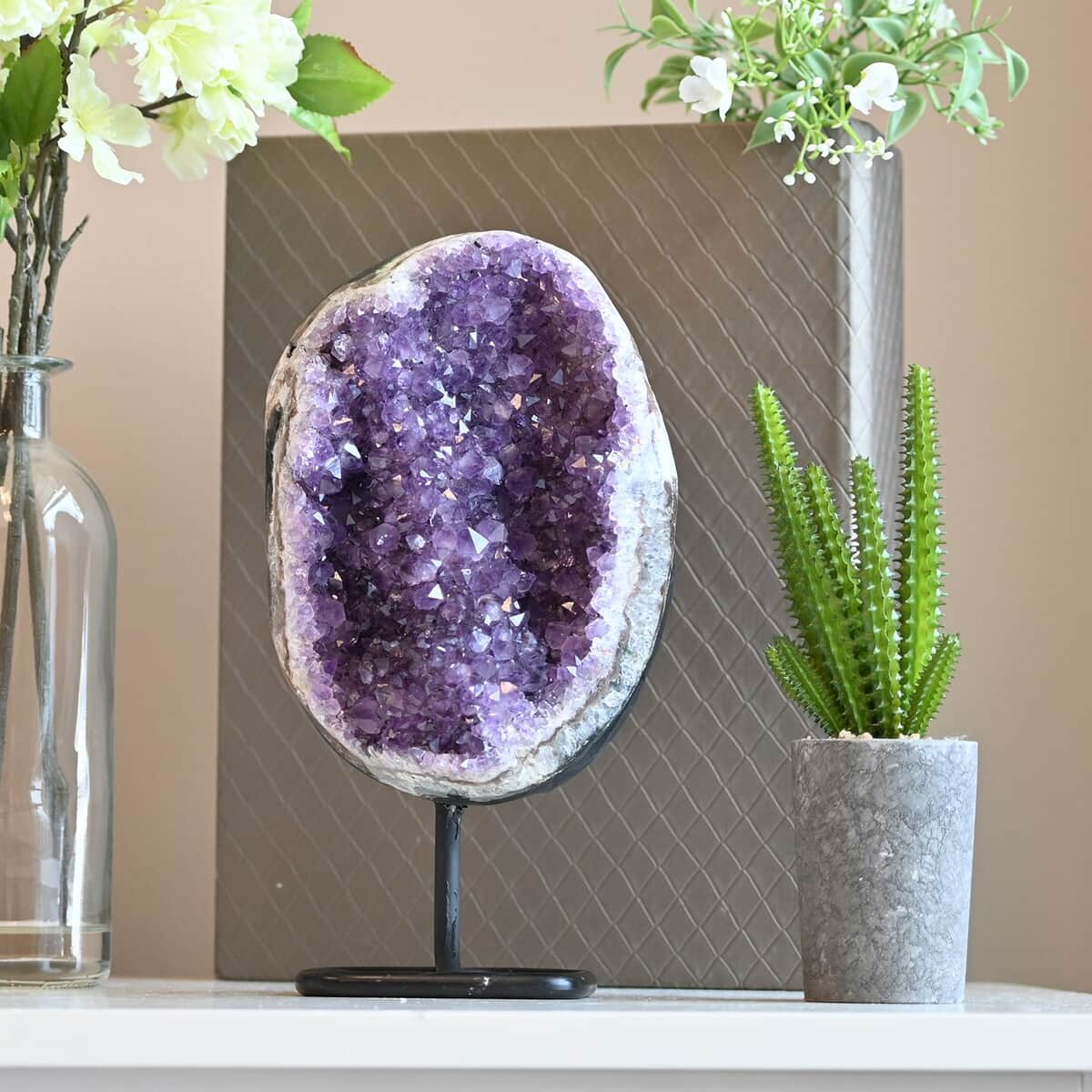 Amethyst on Stand -M Approx 16329.3ctw , Home Decor Figurines , Table Decor , Living Room Decor , Decoration Items , Gift Item image number 1