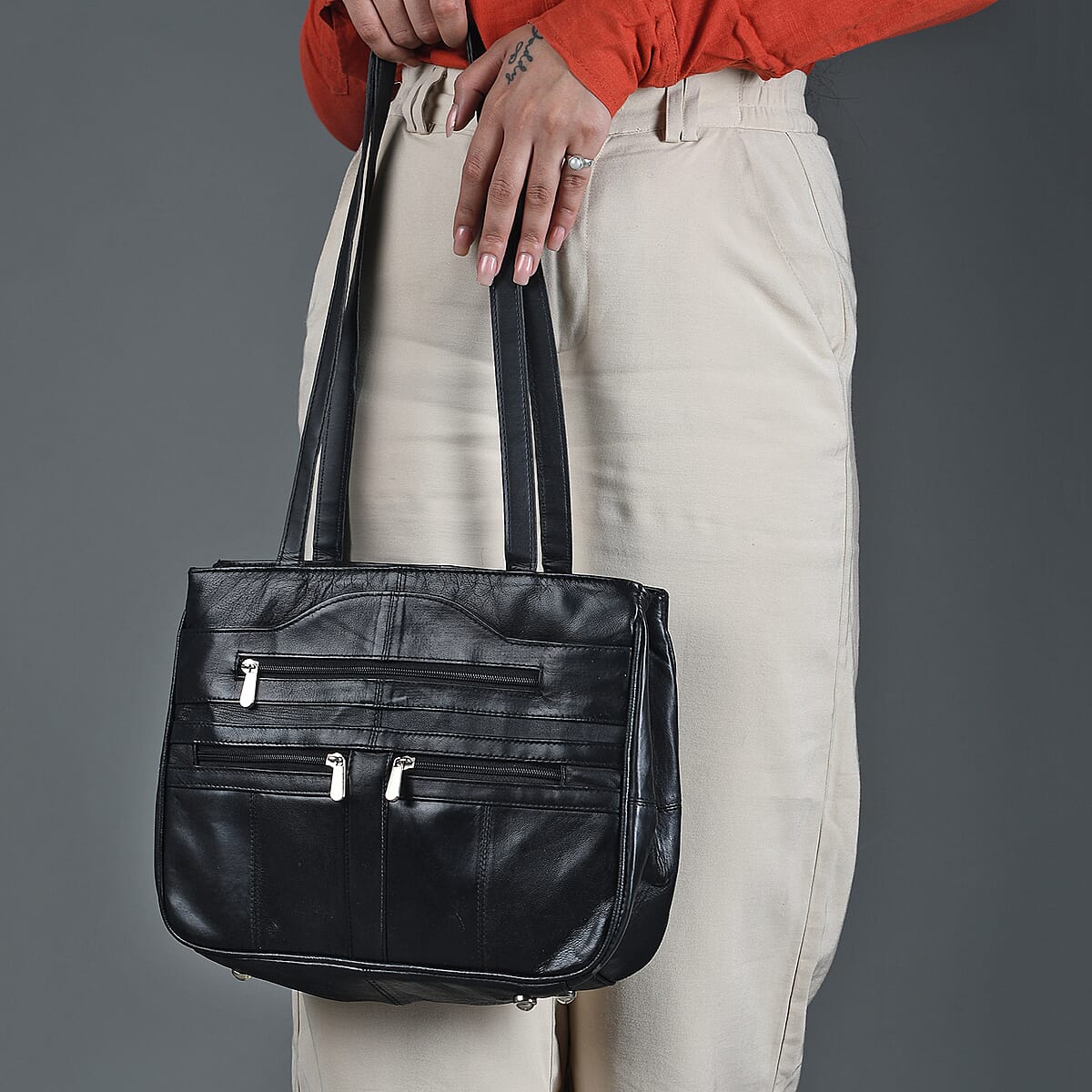 India International Leather Fair Closeout Black Genuine Leather Messenger Bag image number 2