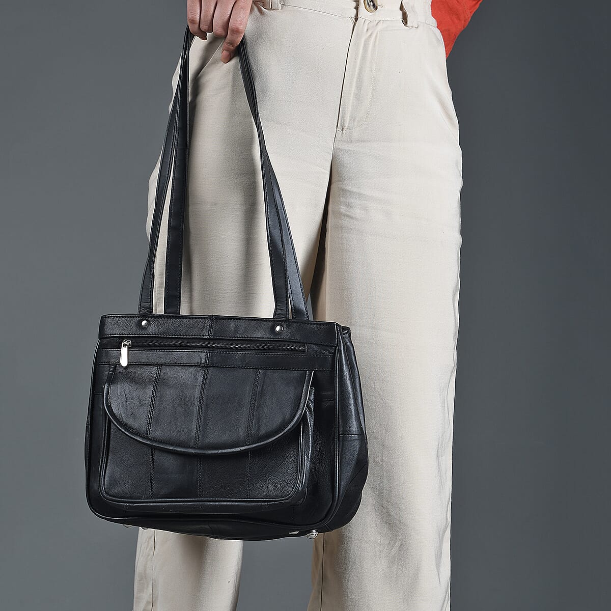 India International Leather Fair Closeout Black Genuine Leather Messenger Bag image number 1