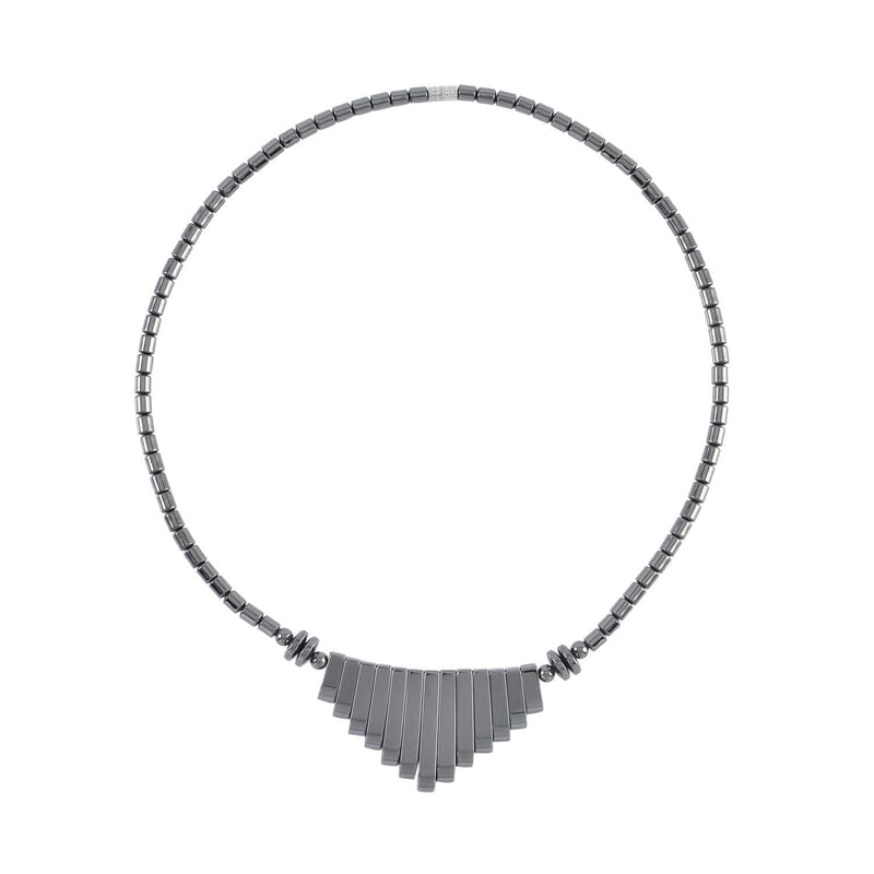 Hematite Waterfall Beaded Necklace 18 Inches in Silvertone 350.00 ctw