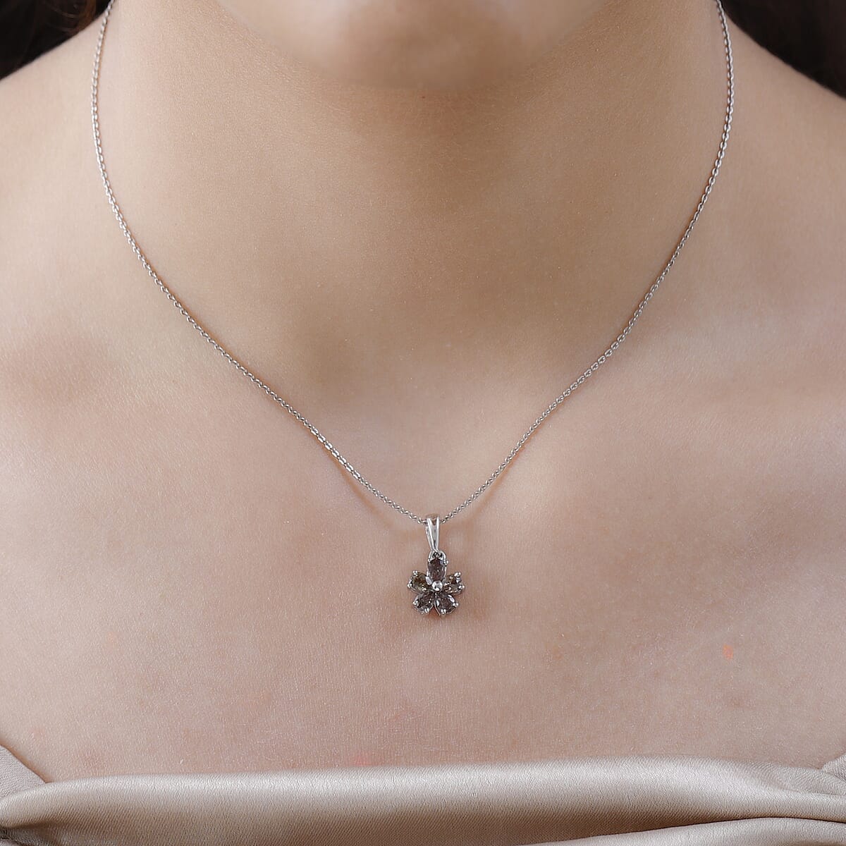 Merelani Color Change Garnet Floral Pendant in Platinum Over Sterling Silver 0.75 ctw image number 2