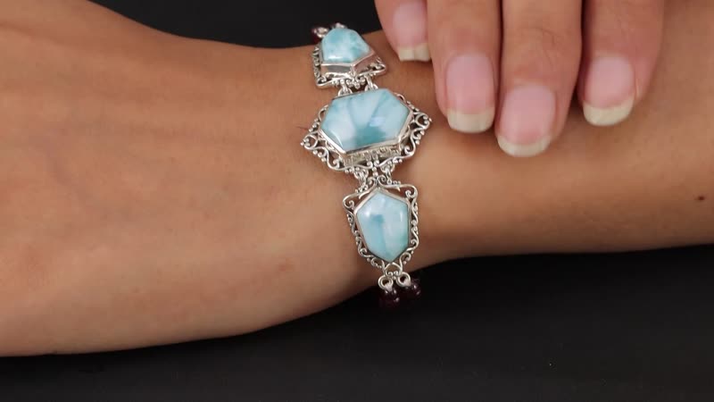Larimar and Orissa Rhodolite Garnet Toggle Clasp Bracelet in Sterling Silver (7.25 In) 13.90 Grams 47.60 ctw