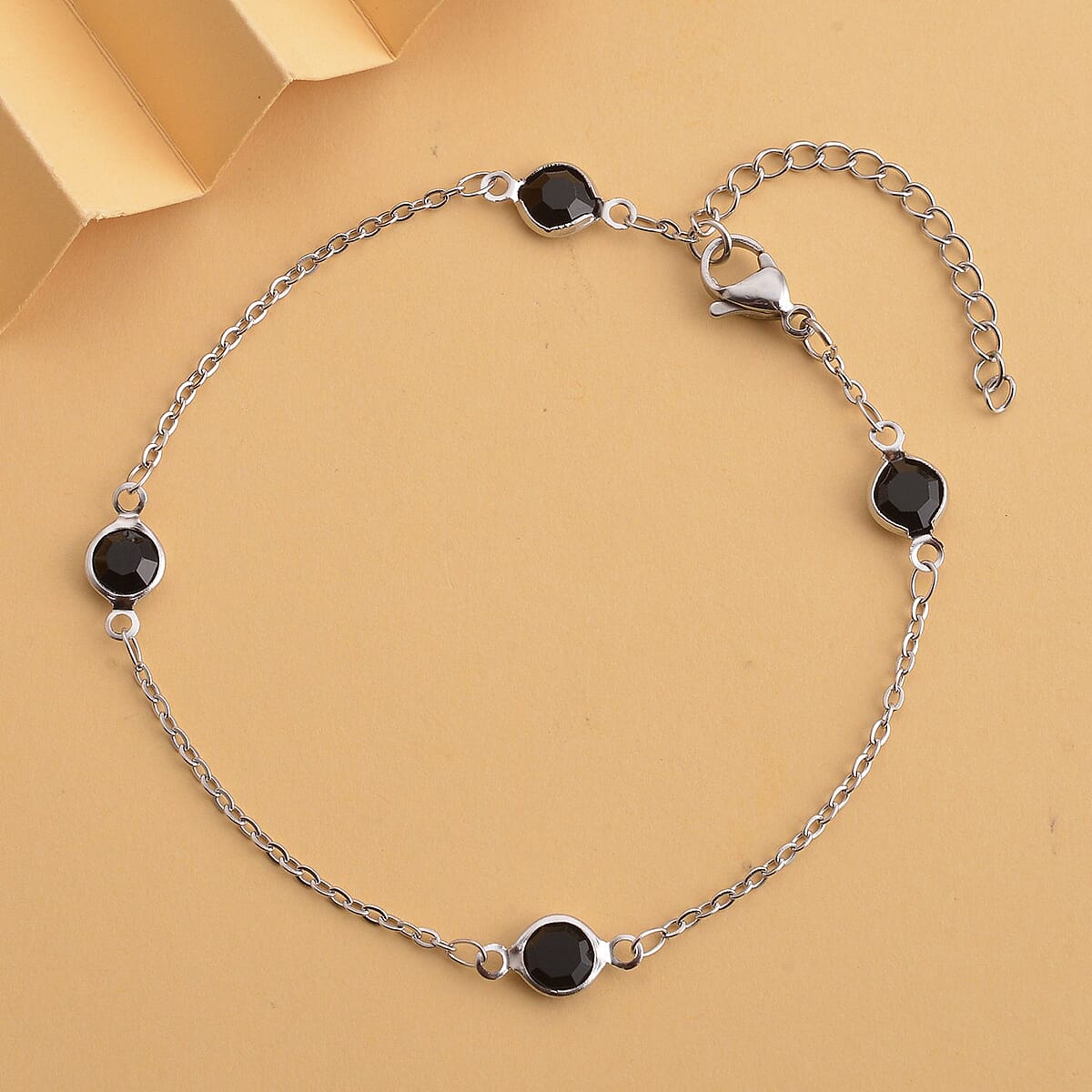 Black Glass Station Bracelet in Stainless Steel (7.50-9.0In) , Tarnish-Free, Waterproof, Sweat Proof Jewelry image number 1