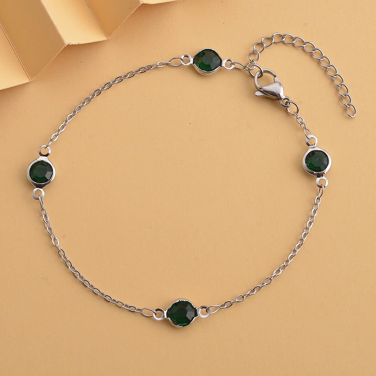 Green Glass Station Bracelet in Stainless Steel (7.50-9.0In) , Tarnish-Free, Waterproof, Sweat Proof Jewelry image number 1