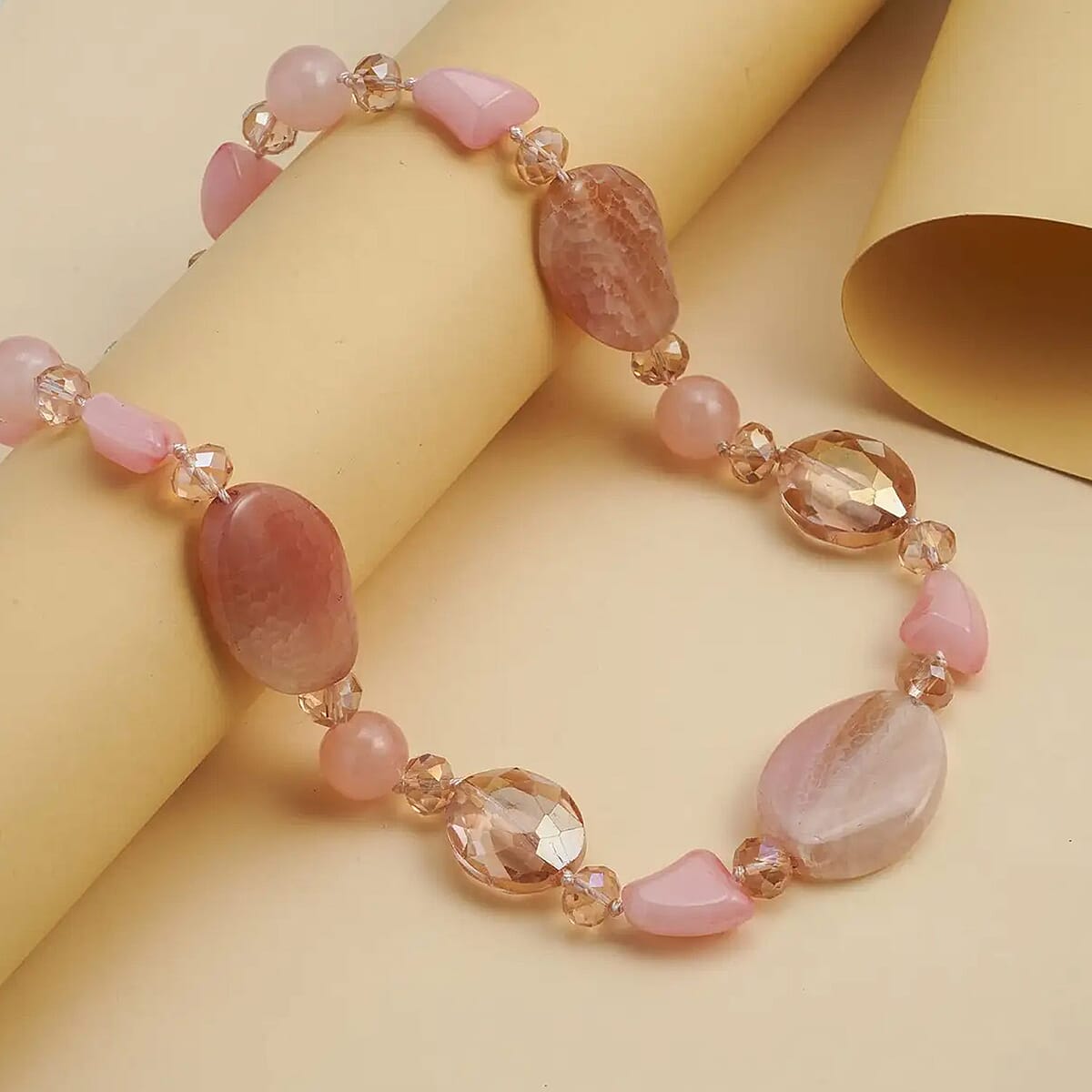 Pink Agate and Pink Color Glass 200.00 ctw Beaded Necklace in Silvertone 20-22 Inches image number 1