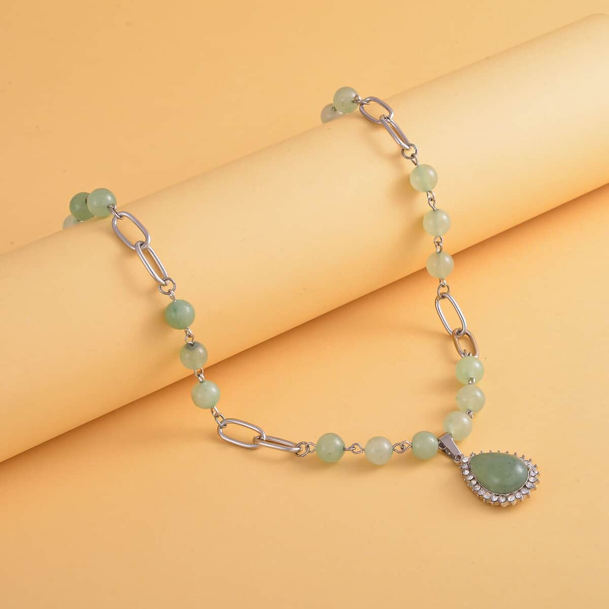 Green Aventurine and Austrian Crystal Paper Clip Chain Necklace 18-20 Inches in Silvertone 83.00 ctw image number 1
