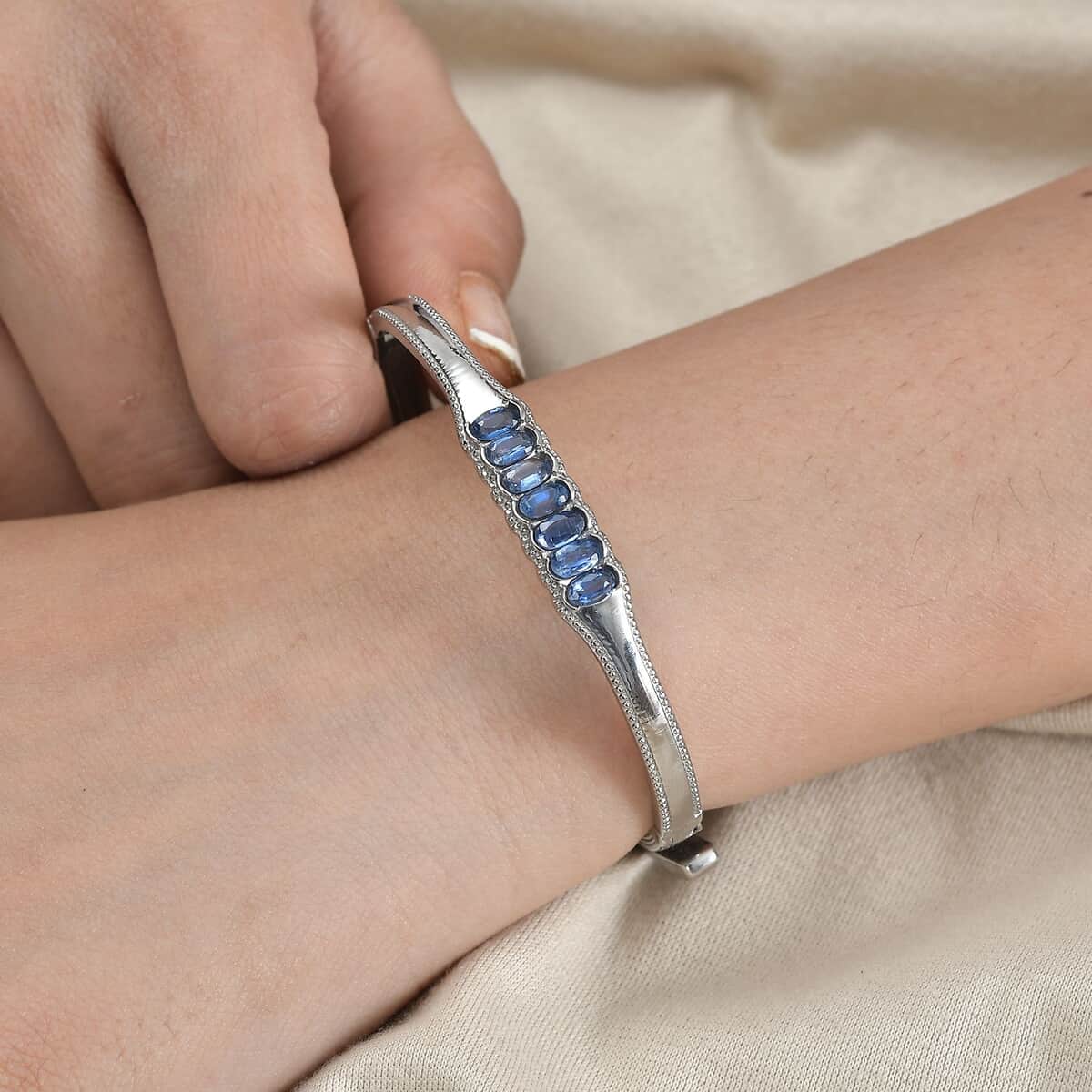 Kashmir Kyanite 2.35 ctw Adjustable Bangle Bracelet in Stainless Steel (6.50 In)  image number 2