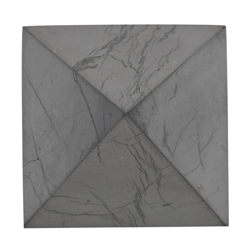 Shungite Pyramid 3cm 109.00ctw