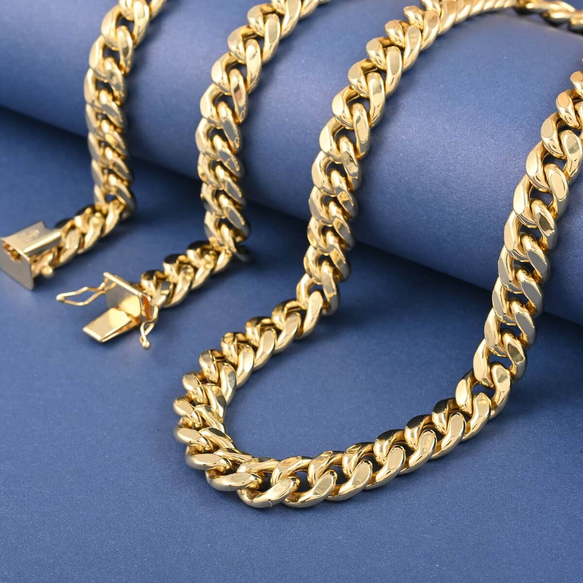 California Closeout Deal 10K Yellow Gold 11mm Miami Cuban Necklace 18 Inches 45 Grams image number 1