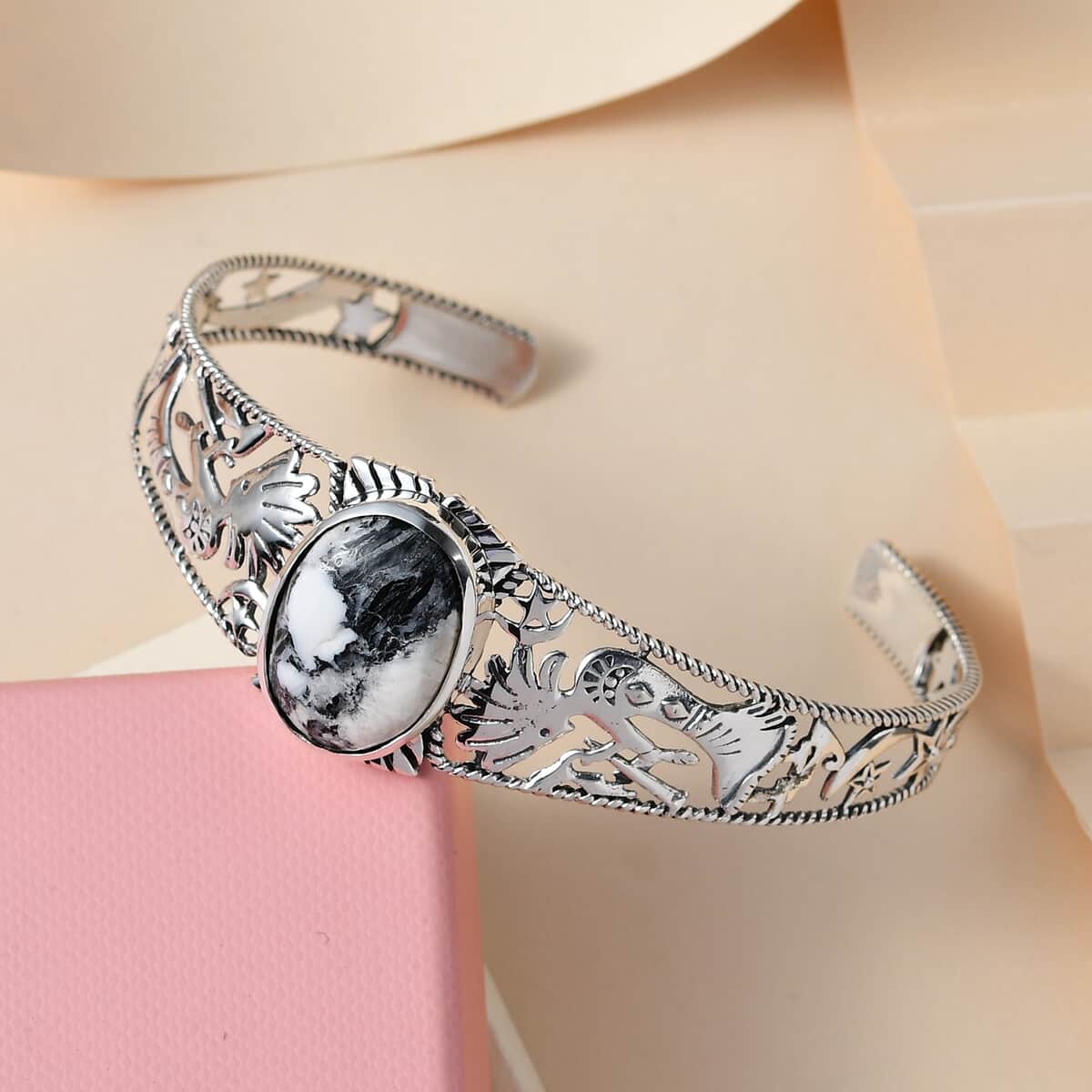 White Buffalo Kokopelli & Shooting Star Cuff Bracelet in Sterling Silver (7.25 In) 13.35 ctw image number 1