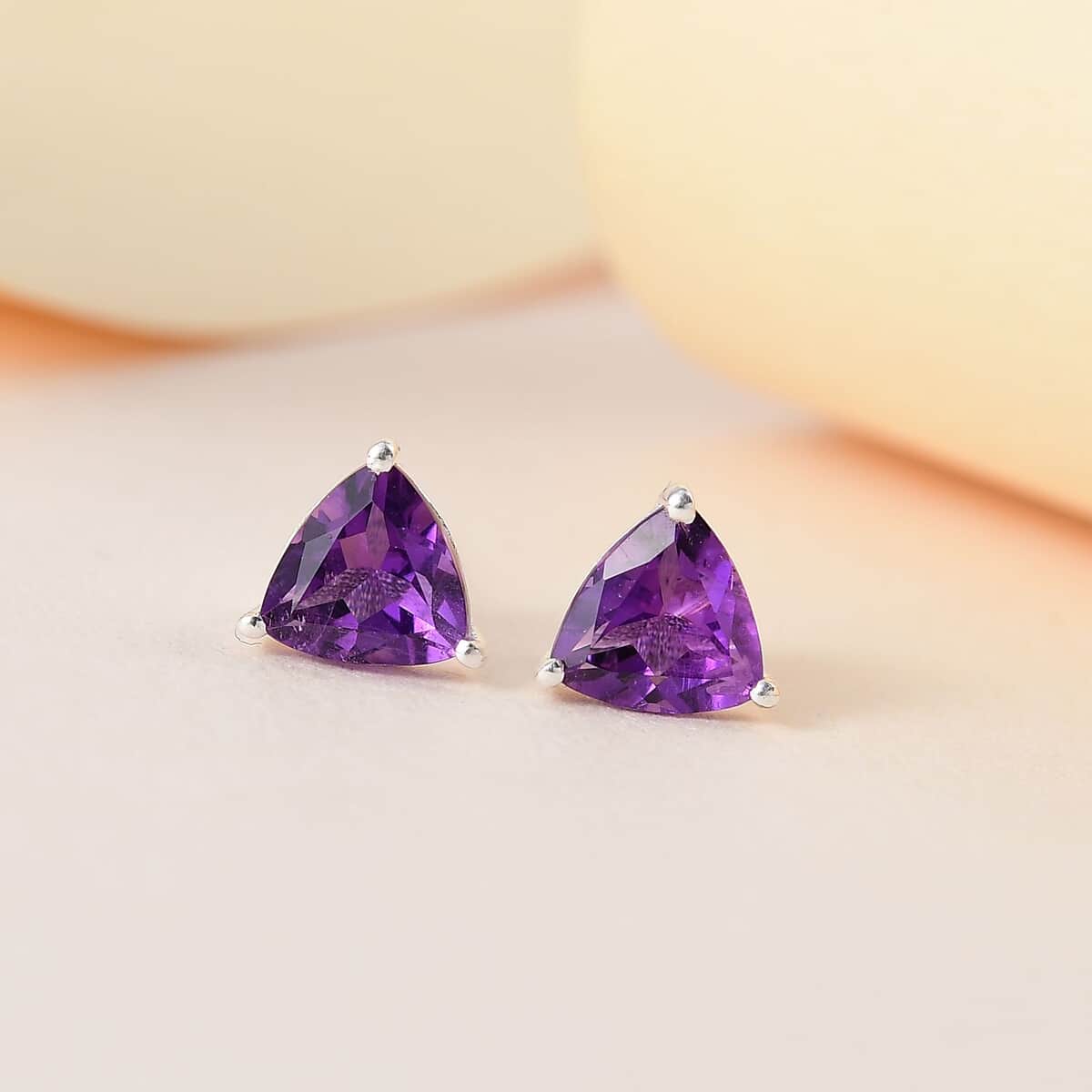 African Amethyst 1.00 ctw Solitaire Stud Earrings in Sterling Silver image number 4