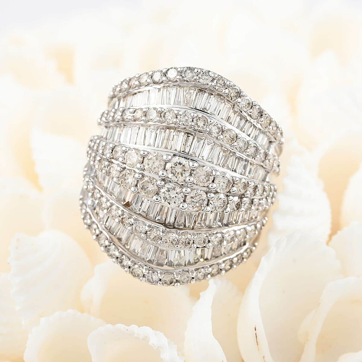 NY Closeout 10K White Gold Diamond Ring (Size 7.0) 7.60 Grams 3.00 ctw image number 1