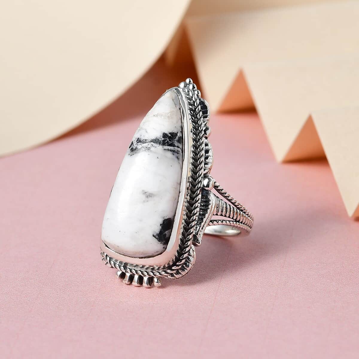 American Natural White Buffalo Ring in Sterling Silver (Size 10.0) 11.00 ctw image number 1