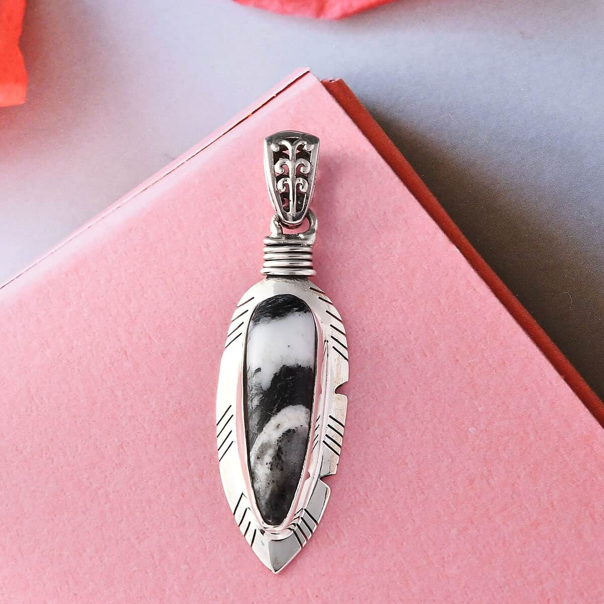 White Buffalo Feather Pendant in Sterling Silver 8.66 ctw image number 1