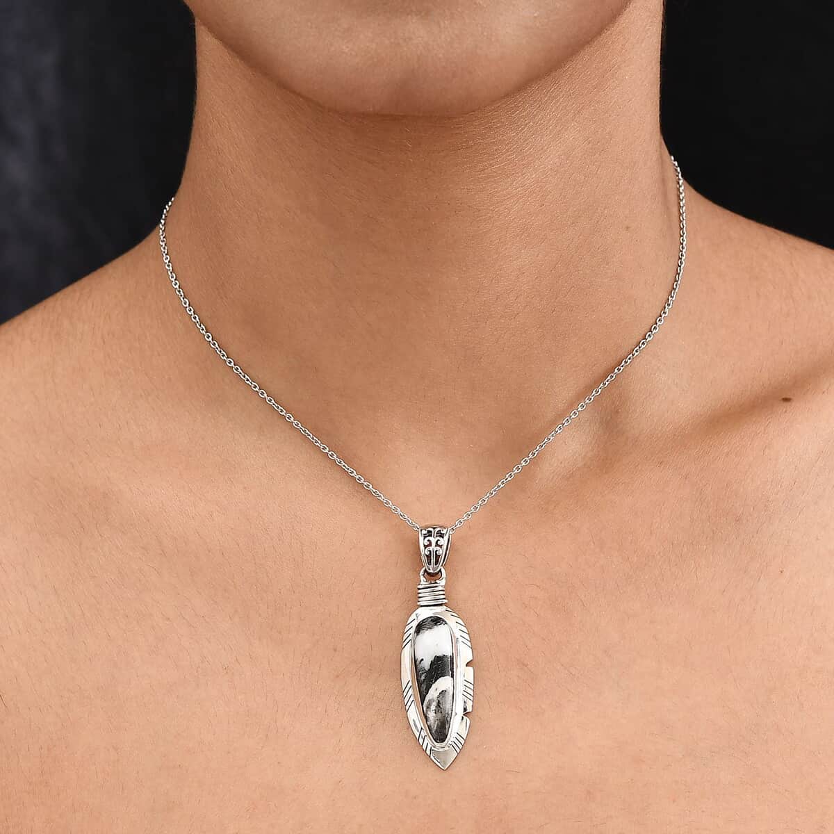 White Buffalo Feather Pendant in Sterling Silver 8.66 ctw image number 2