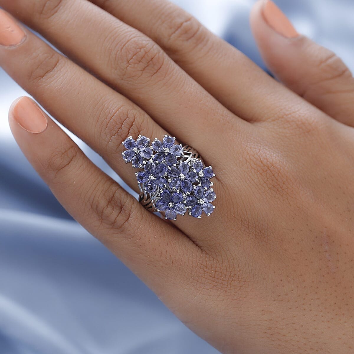 Catalina Iolite Floral Ring in Platinum Over Sterling Silver (Size 8.0) 4.00 ctw image number 2