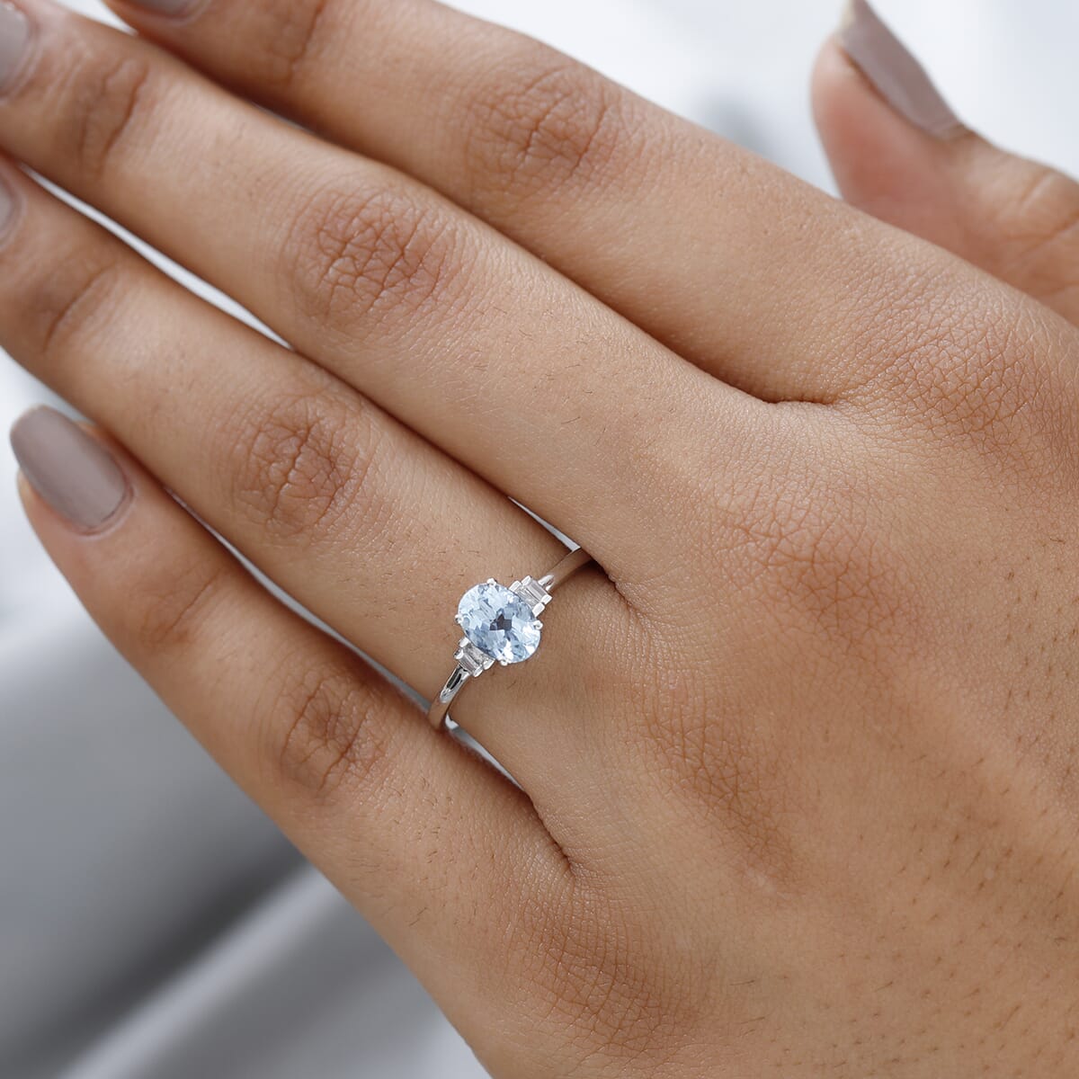 LUXORO 10K White Gold Premium Santa Maria Aquamarin and G-H I3 Diamond Ring 0.80 ctw image number 2