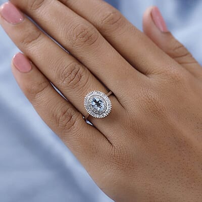Luxoro AAA Santa Maria Aquamarine and Diamond 1.25 ctw Ring in 10K White Gold (Size 7.0)