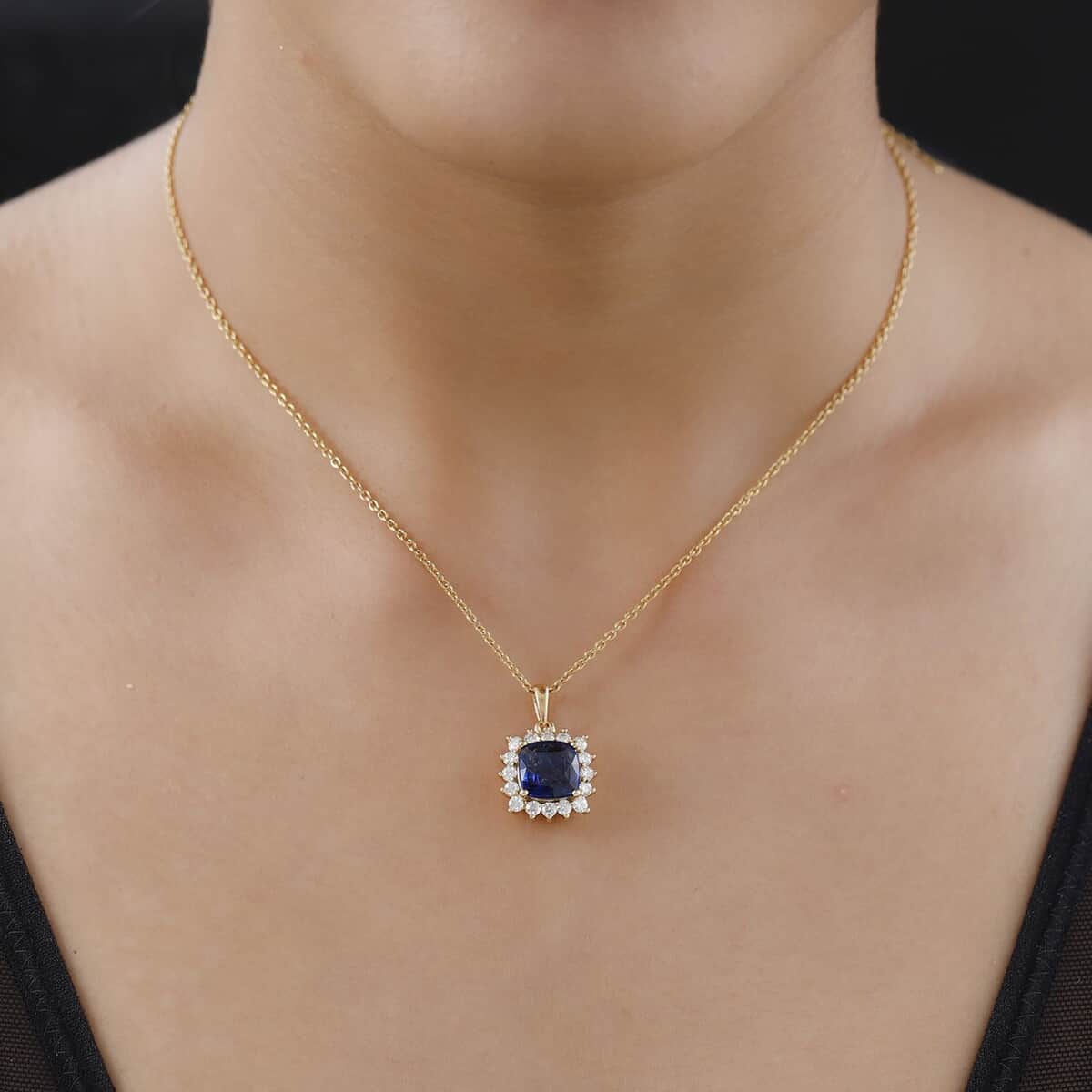 Premium Kashmir Kyanite and Moissanite Halo Pendant in Vermeil Yellow Gold Over Sterling Silver 3.15 ctw image number 2
