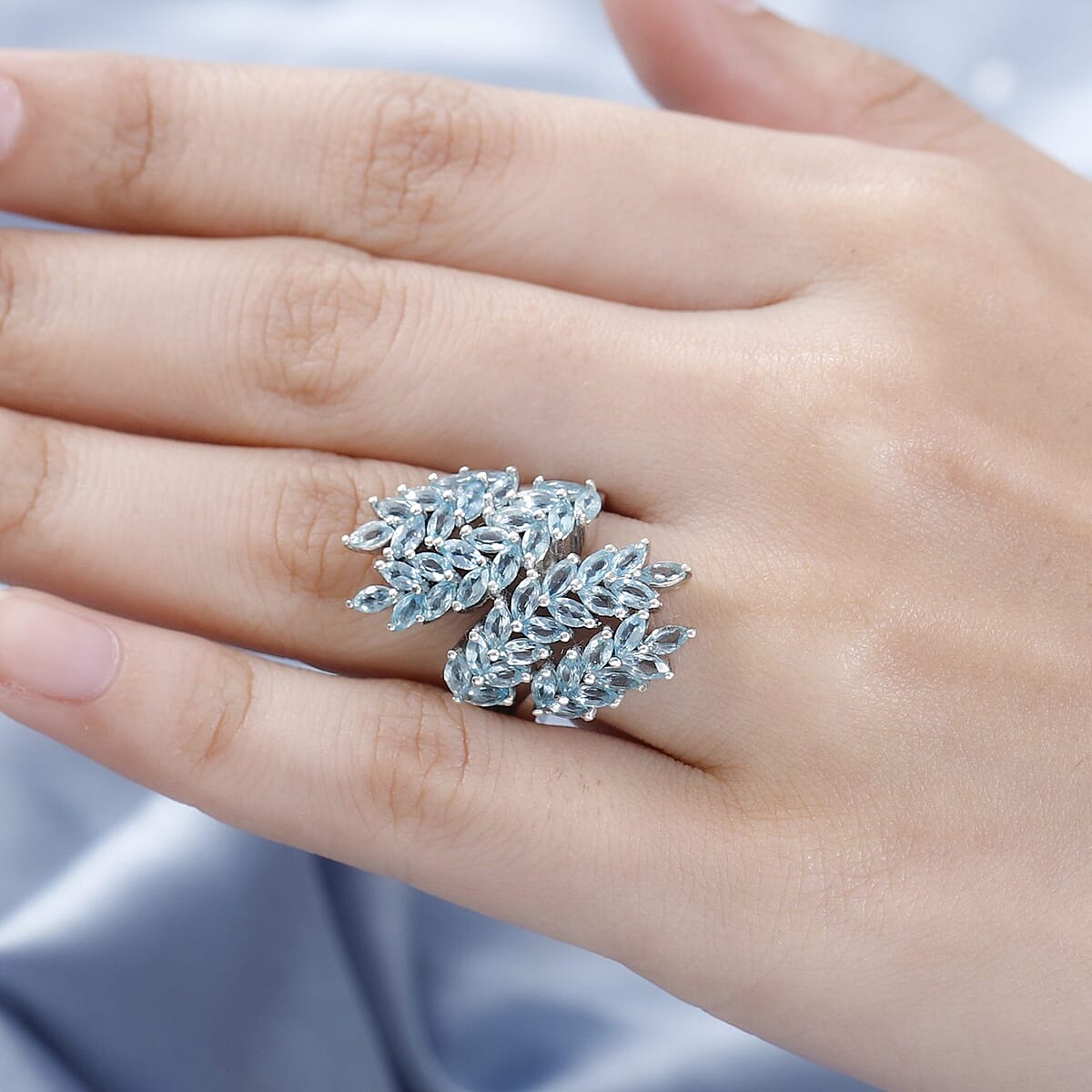 Madagascar Paraiba Apatite Ring in Platinum Over Sterling Silver (Size 9.0) 3.85 ctw image number 2