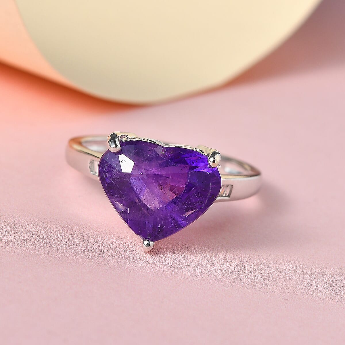 Rare Find Luxoro 14K White Gold AAA Color Change Hackmanite and G-H I2 Diamond Ring (Size 7.0) 4.30 ctw image number 1