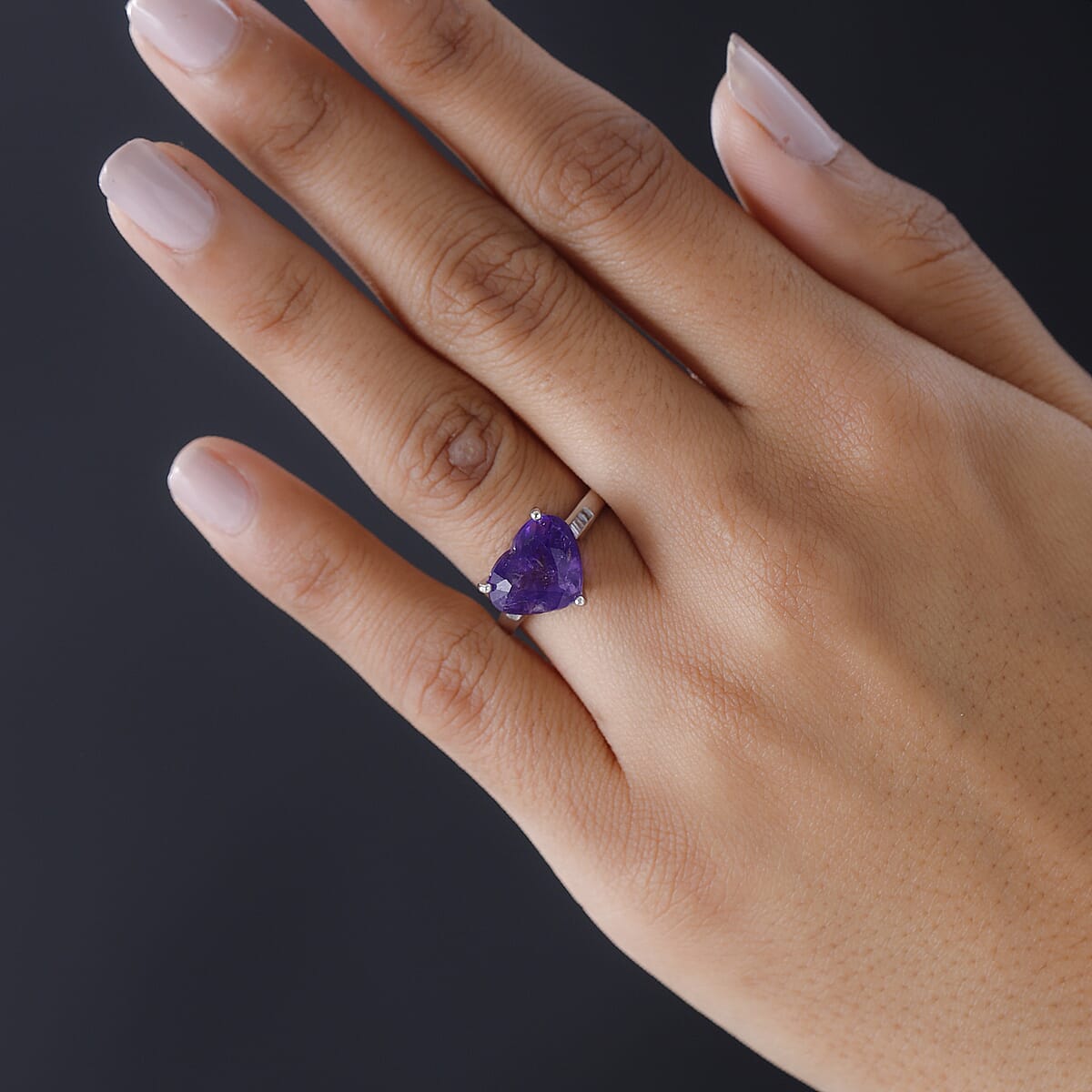 Rare Find Luxoro 14K White Gold AAA Color Change Hackmanite and G-H I2 Diamond Ring (Size 7.0) 4.30 ctw image number 2