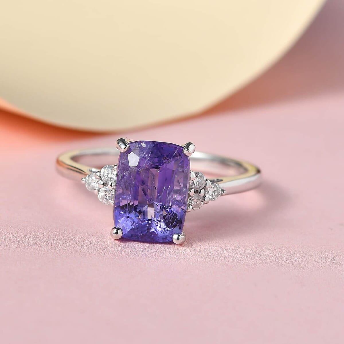 Rare Find LUXORO 14K White Gold AAA Color Change Hackmanite and G-H I2 Diamond Ring 3 Grams 2.25 ctw image number 1