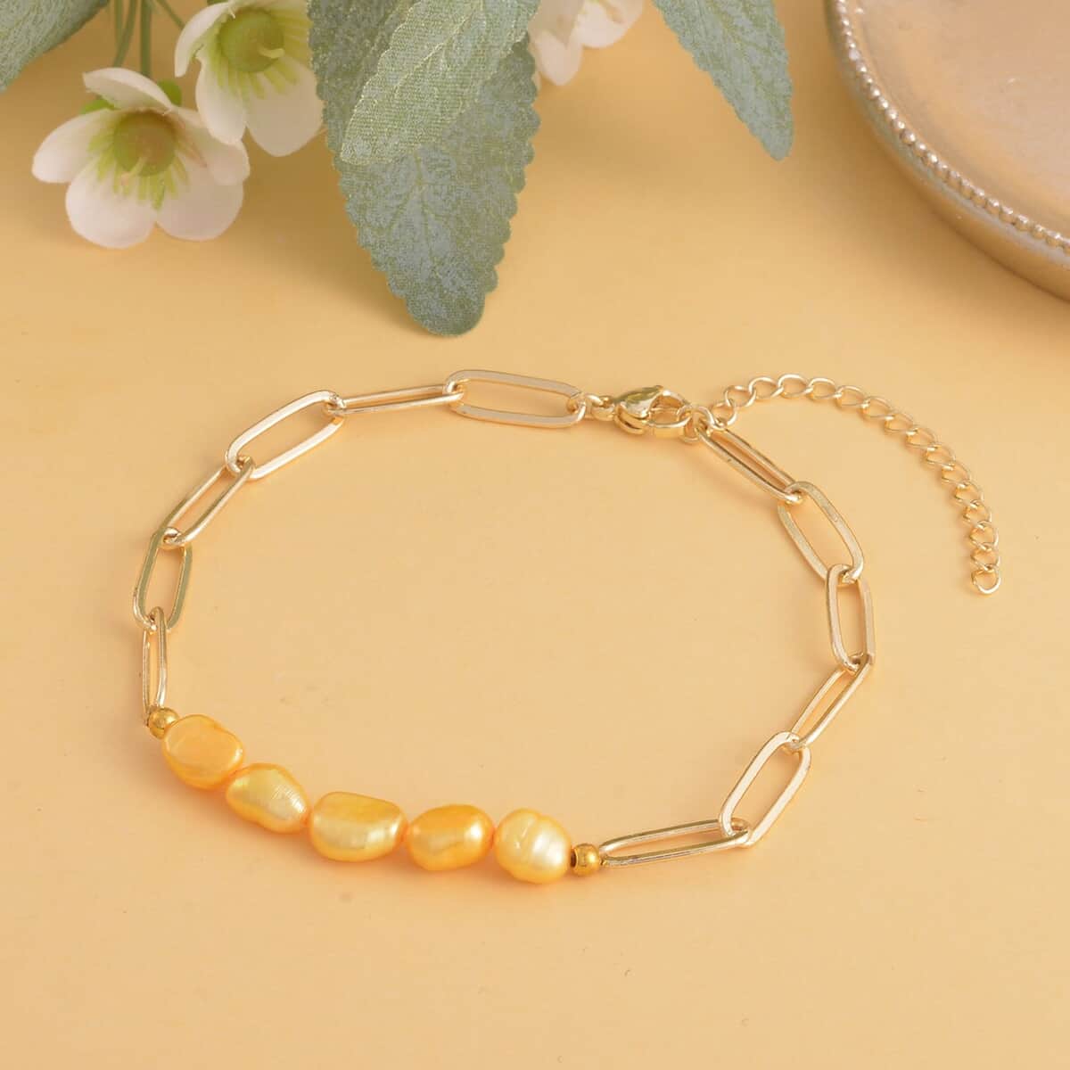 Golden Freshwater Pearl Paper Clip Chain Bracelet in Goldtone (8-10In) image number 1