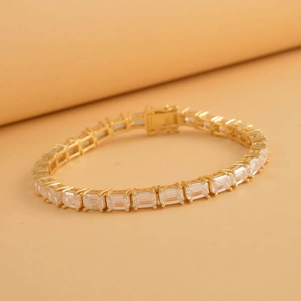 Emerald Cut Moissanite Tennis Bracelet in Vermeil Yellow Gold Over Sterling Silver (6.50 In) 15.50 ctw image number 1