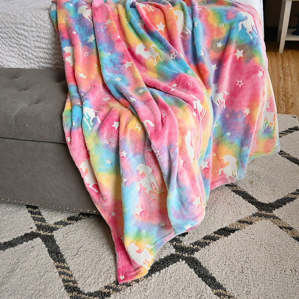 Pink Unicorn Glow In The Dark Blanket (60"x50") image number 1