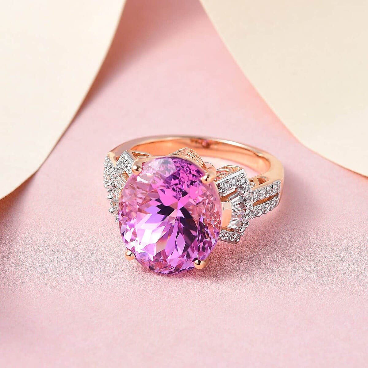 ILIANA 18K Rose Gold AAA Patroke Kunzite and G-H SI Diamond Ring 6.90 Grams 12.30 ctw image number 1