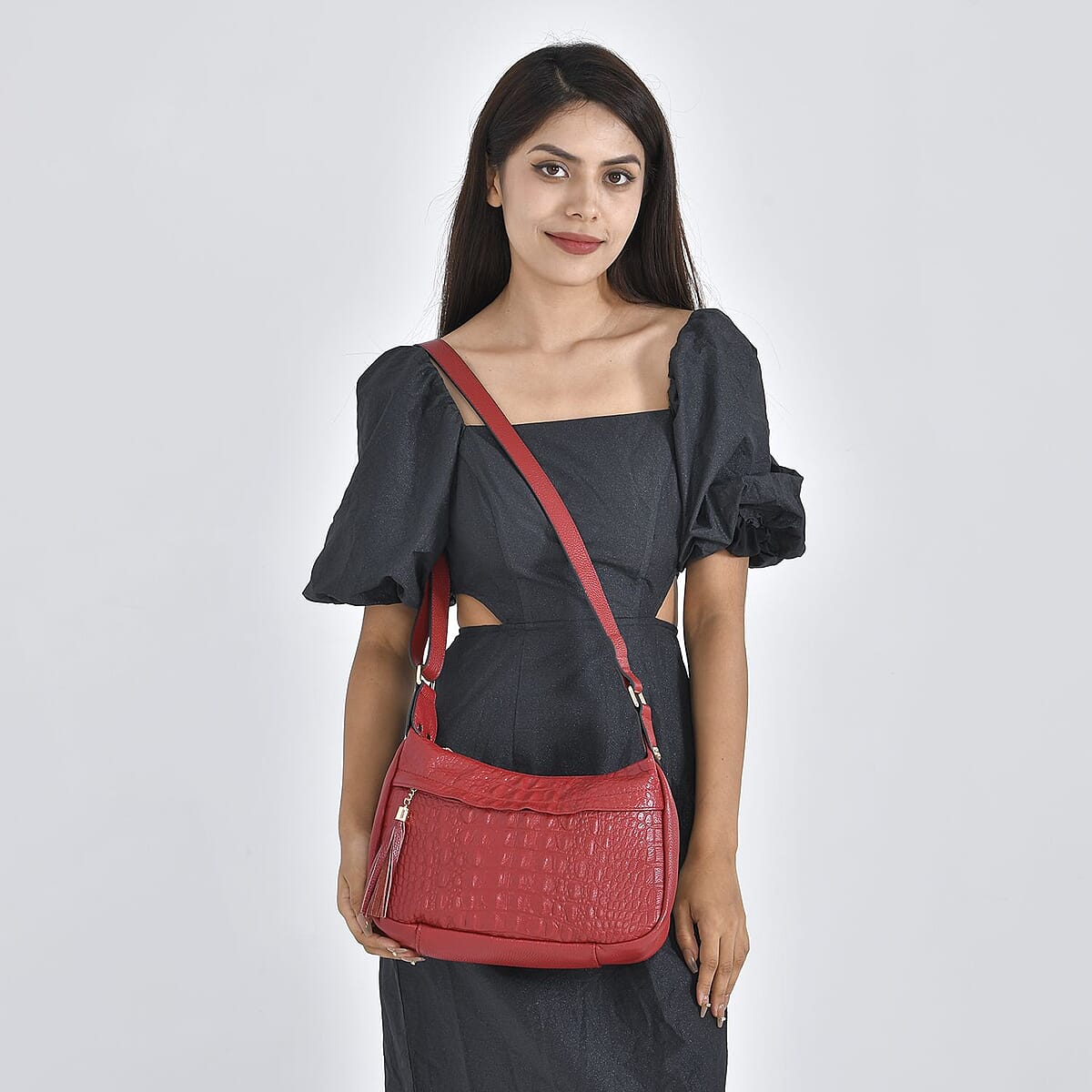 Burgundy Crocodile Pattern Genuine Leather Crossbody Bag with Shoulder Strap image number 1