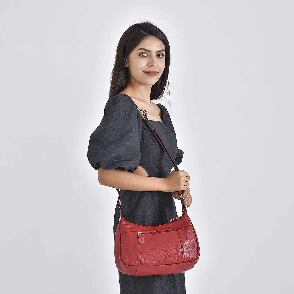 Burgundy Crocodile Pattern Genuine Leather Crossbody Bag with Shoulder Strap image number 2